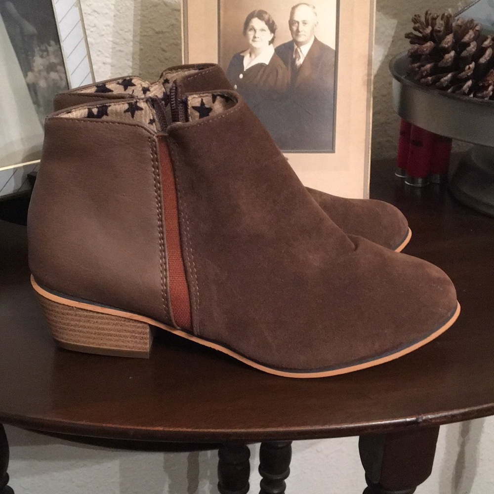 NWOB Ankle boots